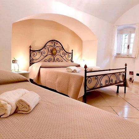 Corte Vico Palmisano Centro Storico กัลลีโปลี ภายนอก รูปภาพ