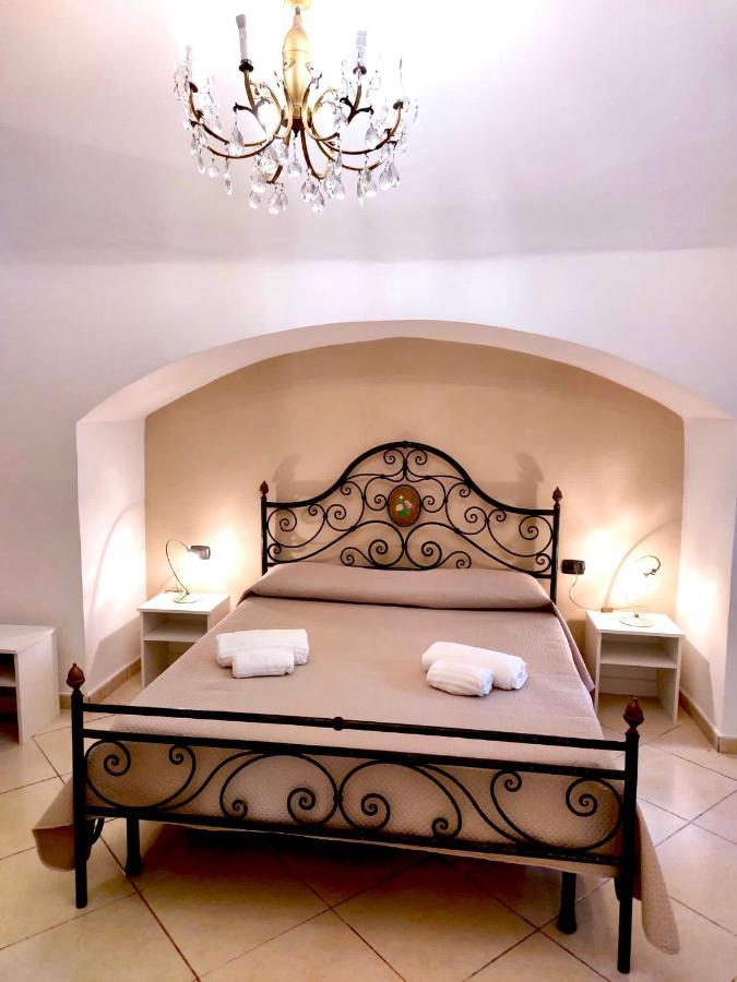 Corte Vico Palmisano Centro Storico กัลลีโปลี ภายนอก รูปภาพ