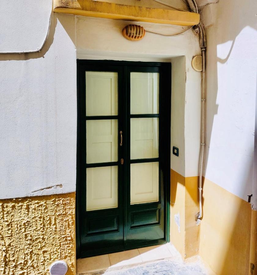 Corte Vico Palmisano Centro Storico กัลลีโปลี ภายนอก รูปภาพ