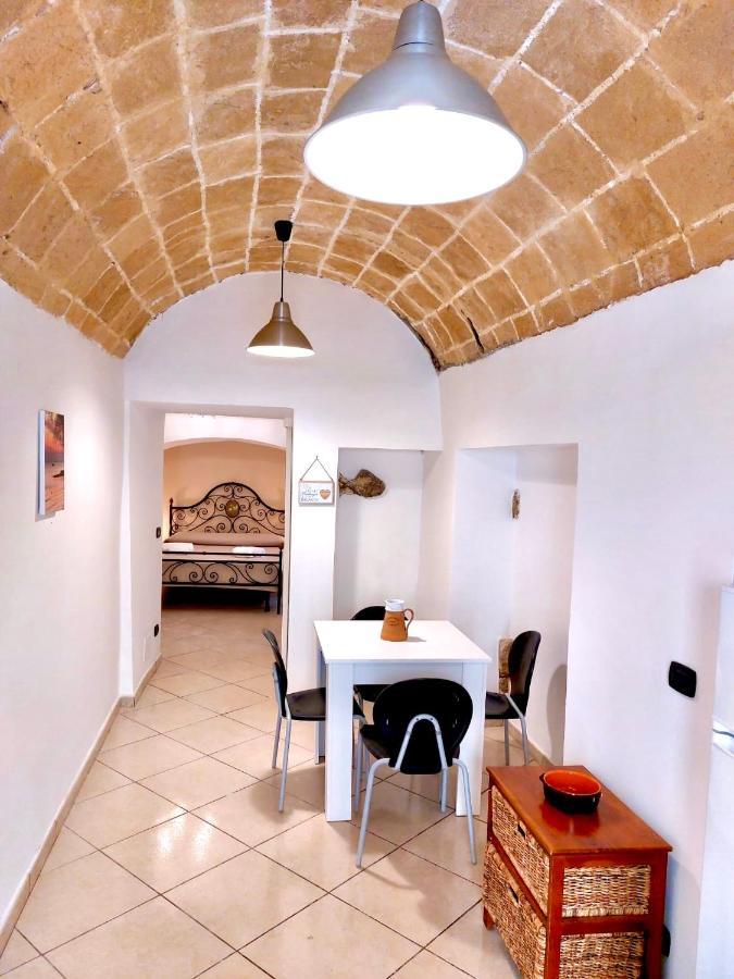 Corte Vico Palmisano Centro Storico กัลลีโปลี ภายนอก รูปภาพ