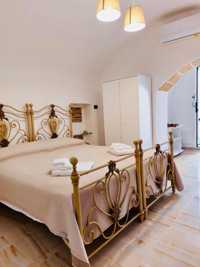 Corte Vico Palmisano Centro Storico กัลลีโปลี ภายนอก รูปภาพ